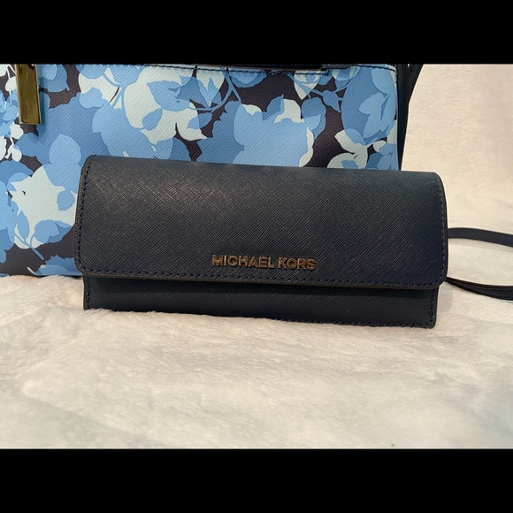 Michael Kors Blue Purse and Wallet - Picture 8 of 11